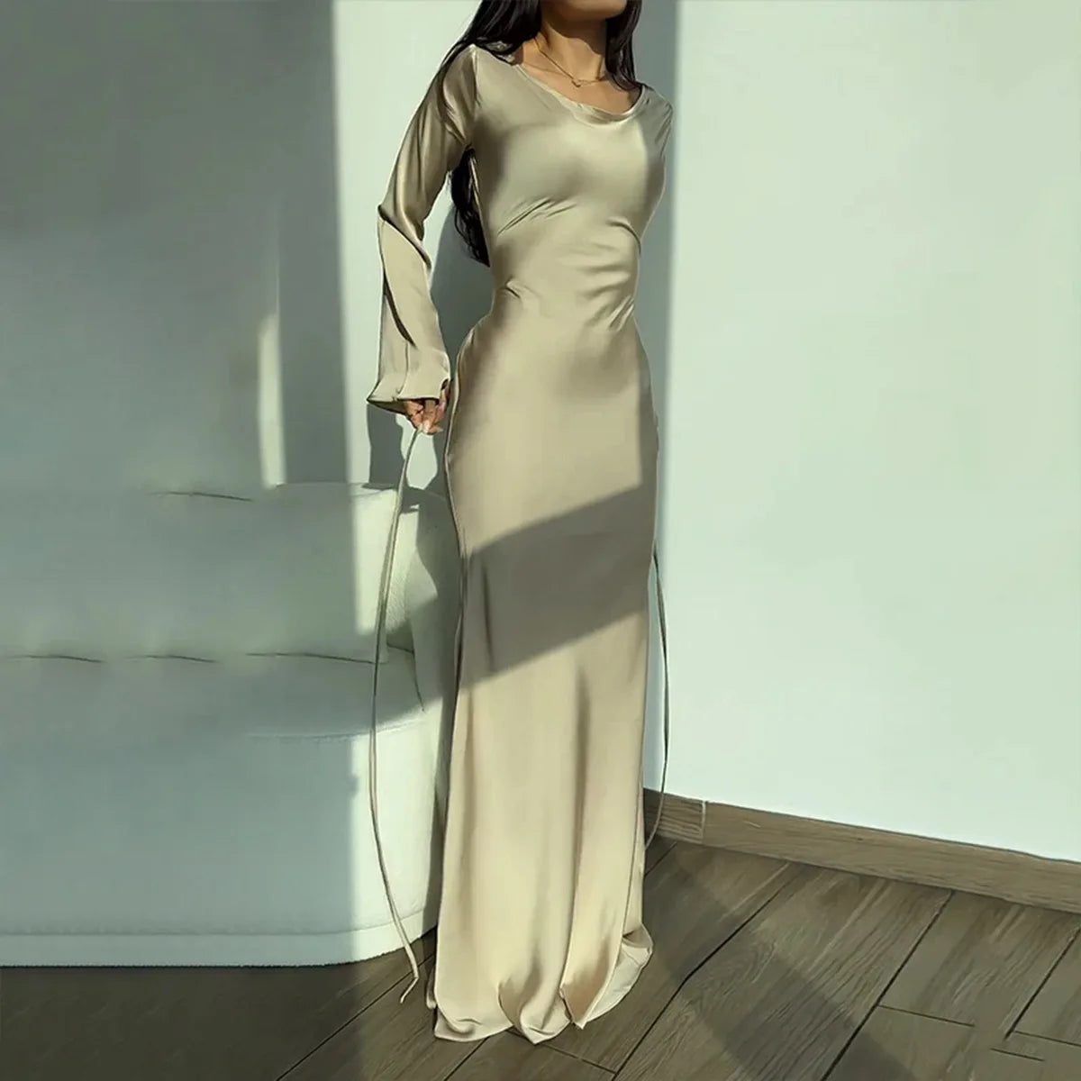 Mathilde - Elegantes langärmeliges Kleid