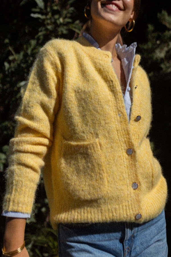 Strickjacke mit Rundhalsausschnitt und lockerer Passform