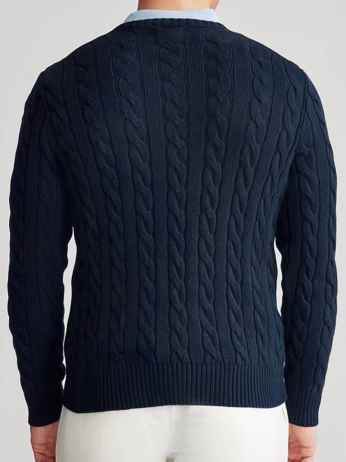 Modischer Pullover