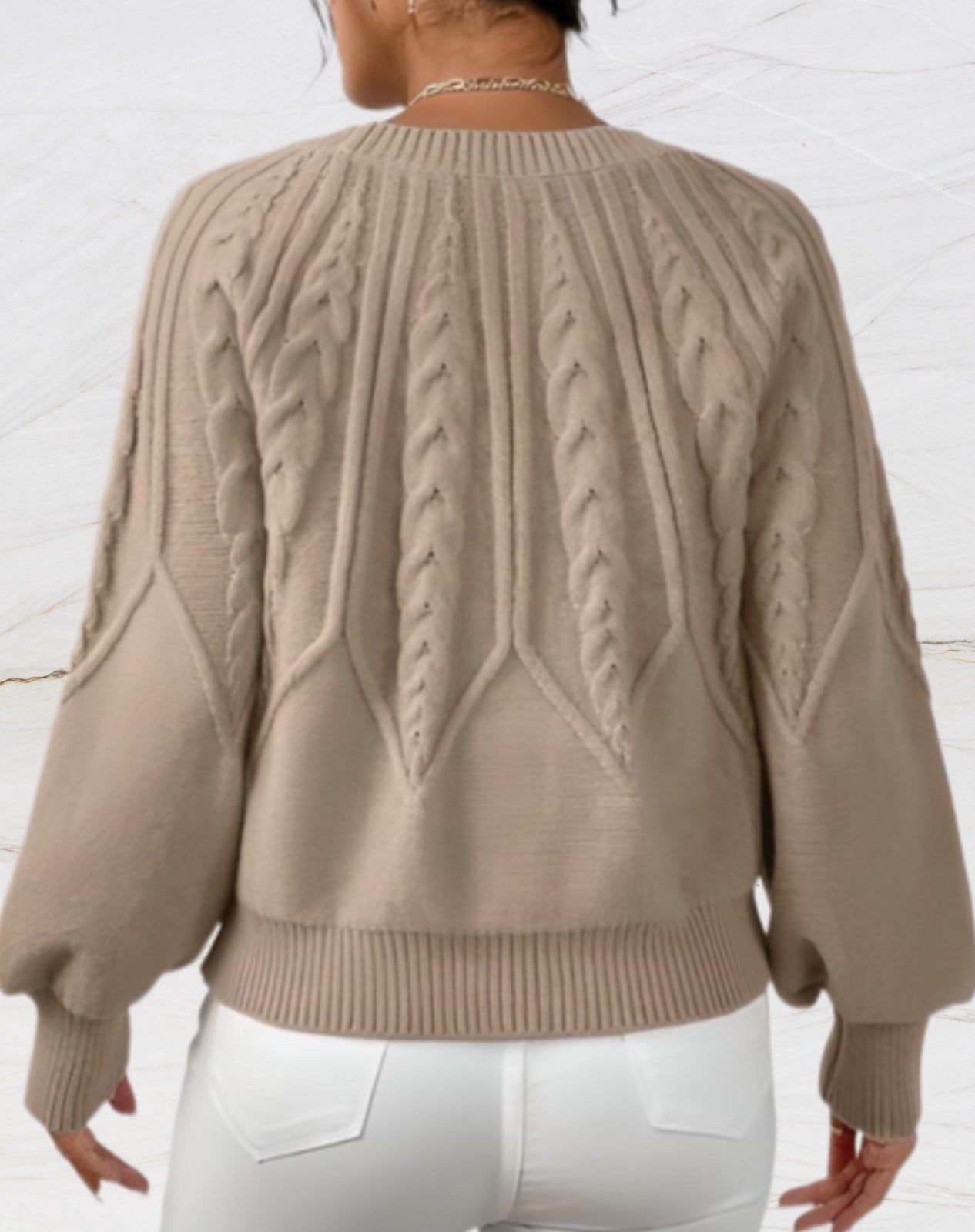 Elisabeth | Eleganter Pullover mit Rundhalsausschnitt und Pfeilstrick in beige