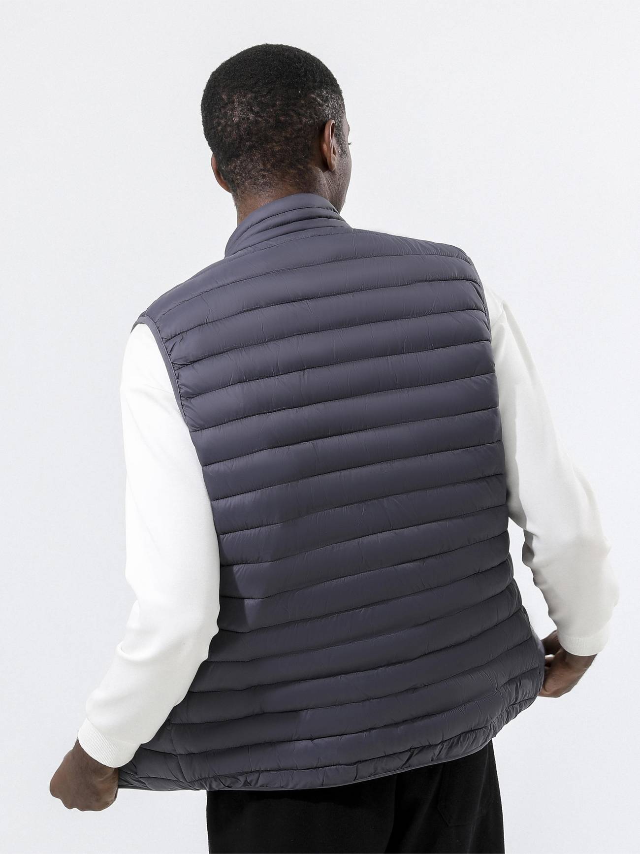 Bodywarmer mit hohem Kragen