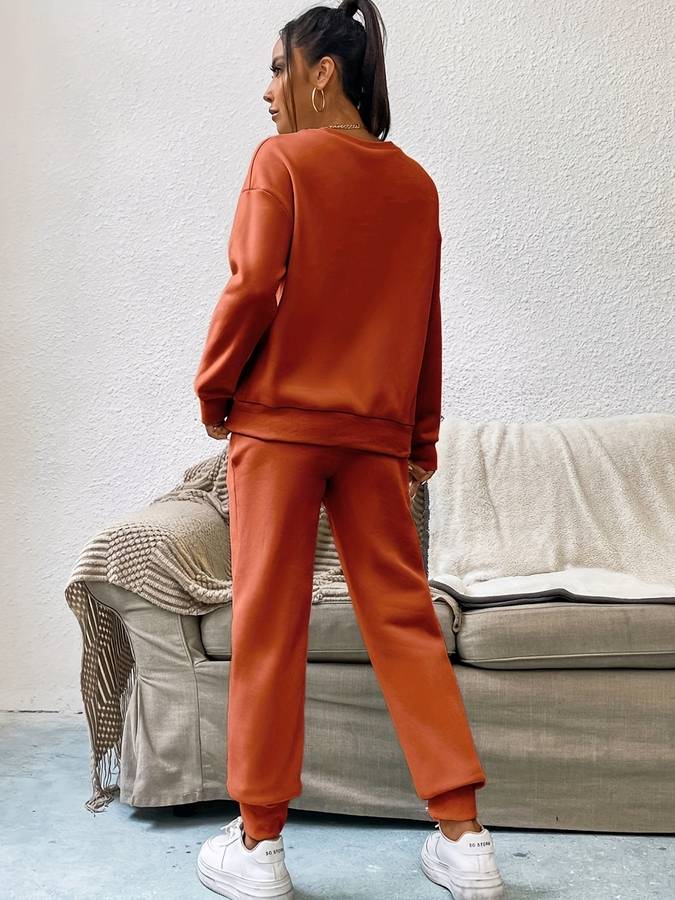 Stylischer Pullover & Hose