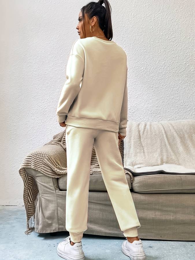 Stylischer Pullover & Hose