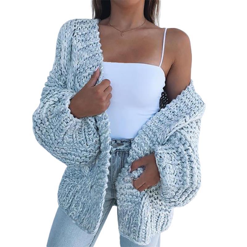 Hellblauer knitted Strickjacke