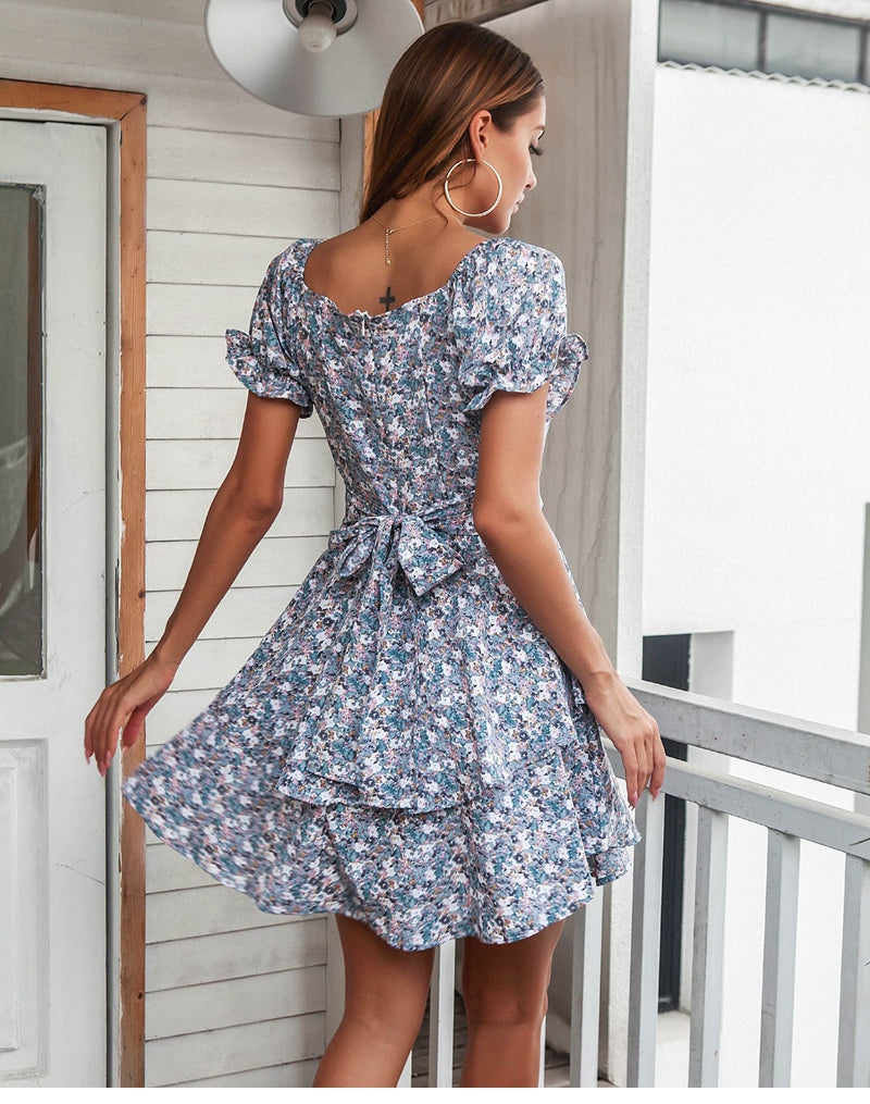 Rüschenkleid mit Blumendruck