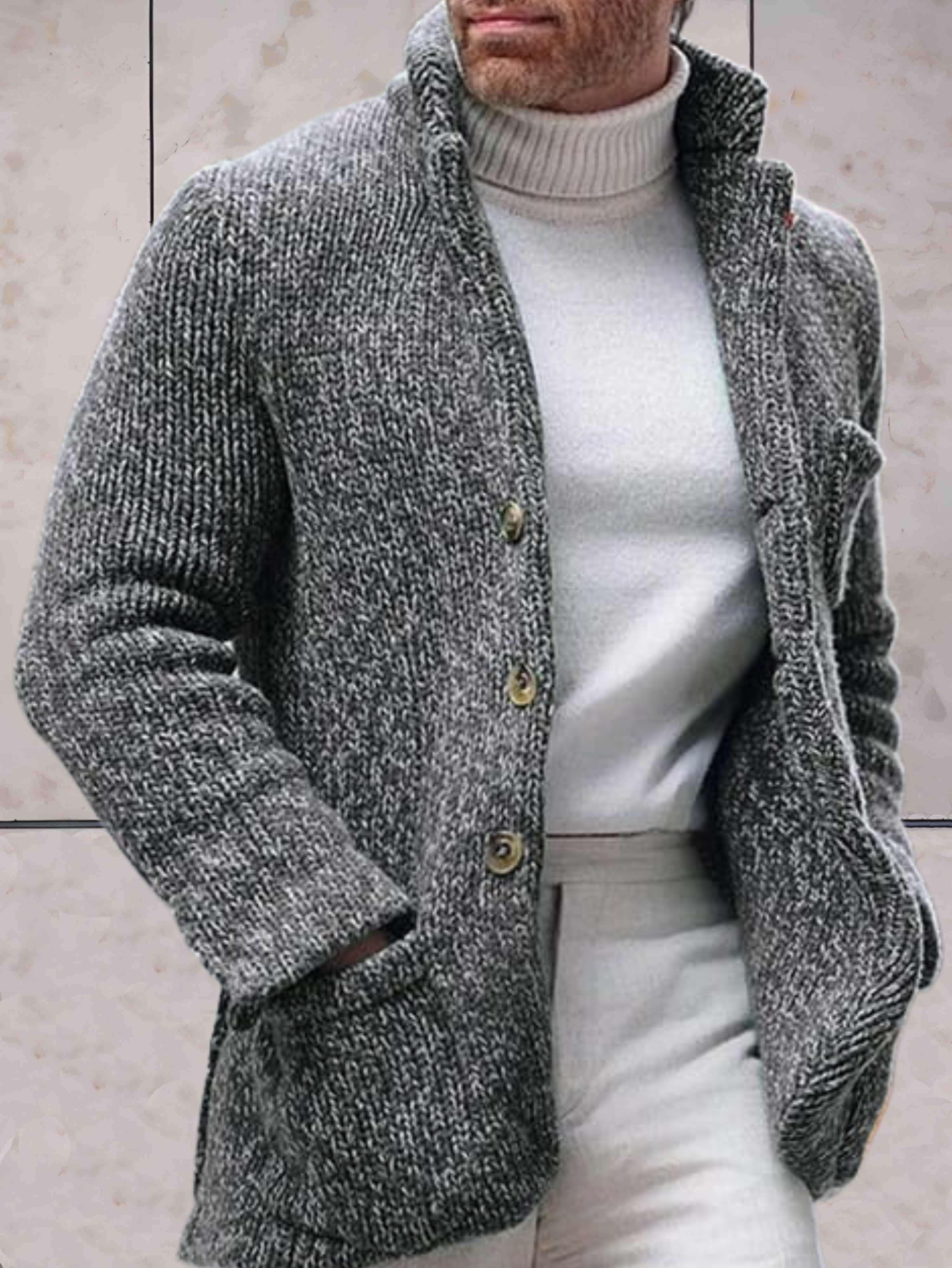 Hector | Lässige Strickjacke mit hohem Halsausschnitt und Knopfverschluss