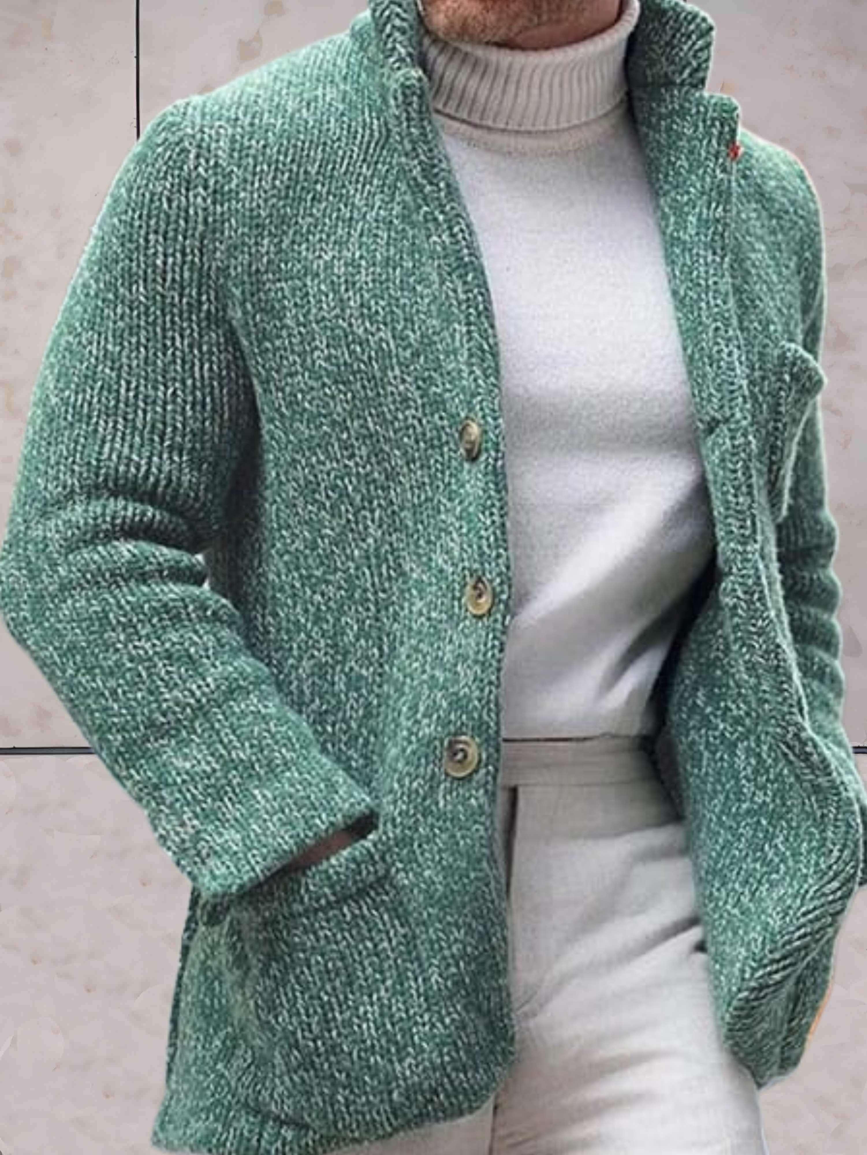 Hector | Lässige Strickjacke mit hohem Halsausschnitt und Knopfverschluss