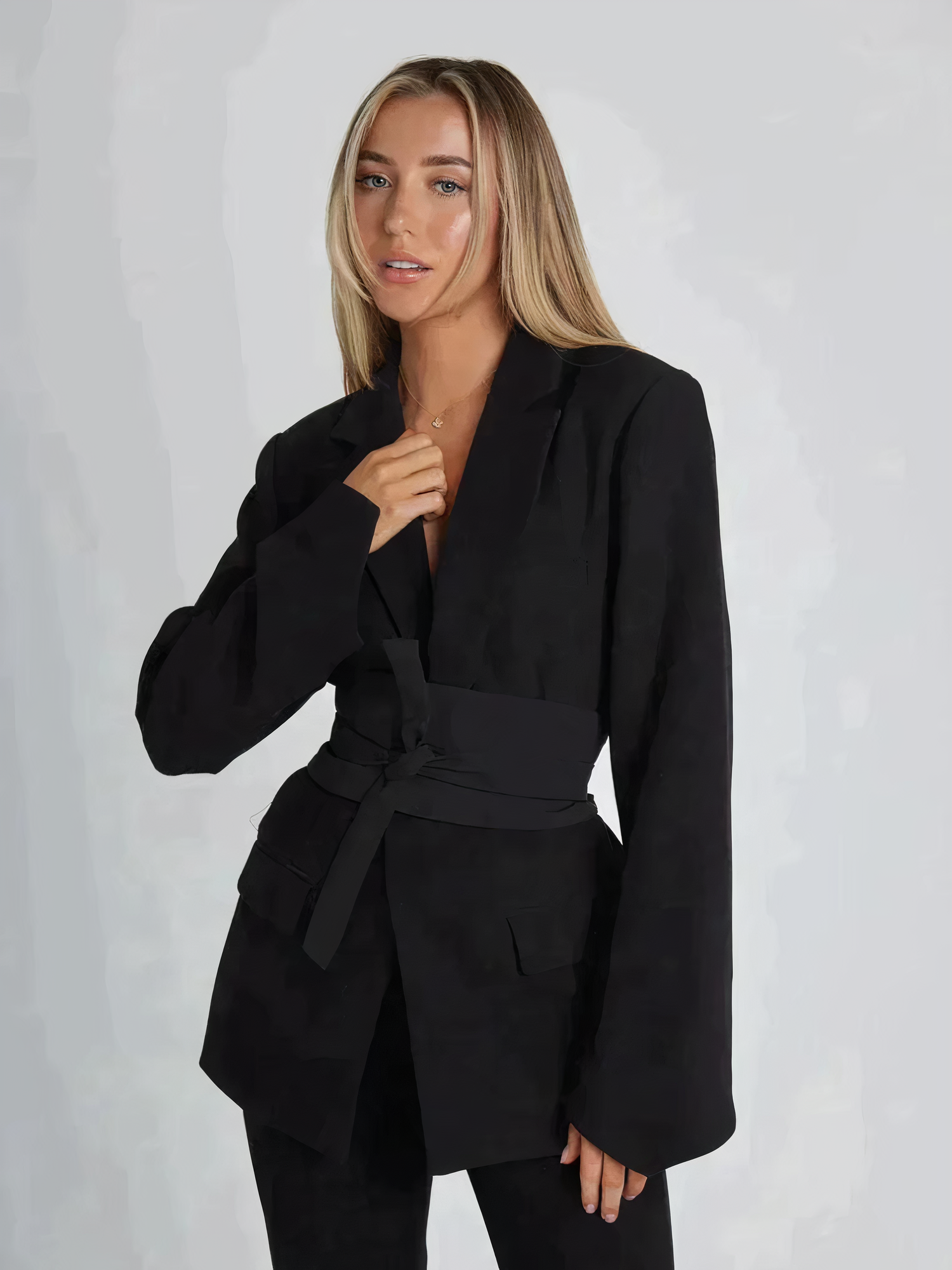 Julie | Vielseitiger Blazer für Damen