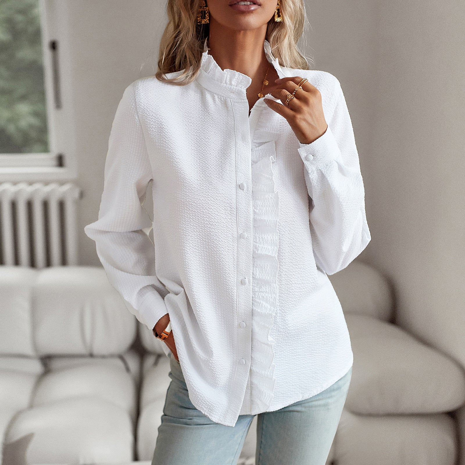 Elegante langärmelige Bluse mit Rüschen