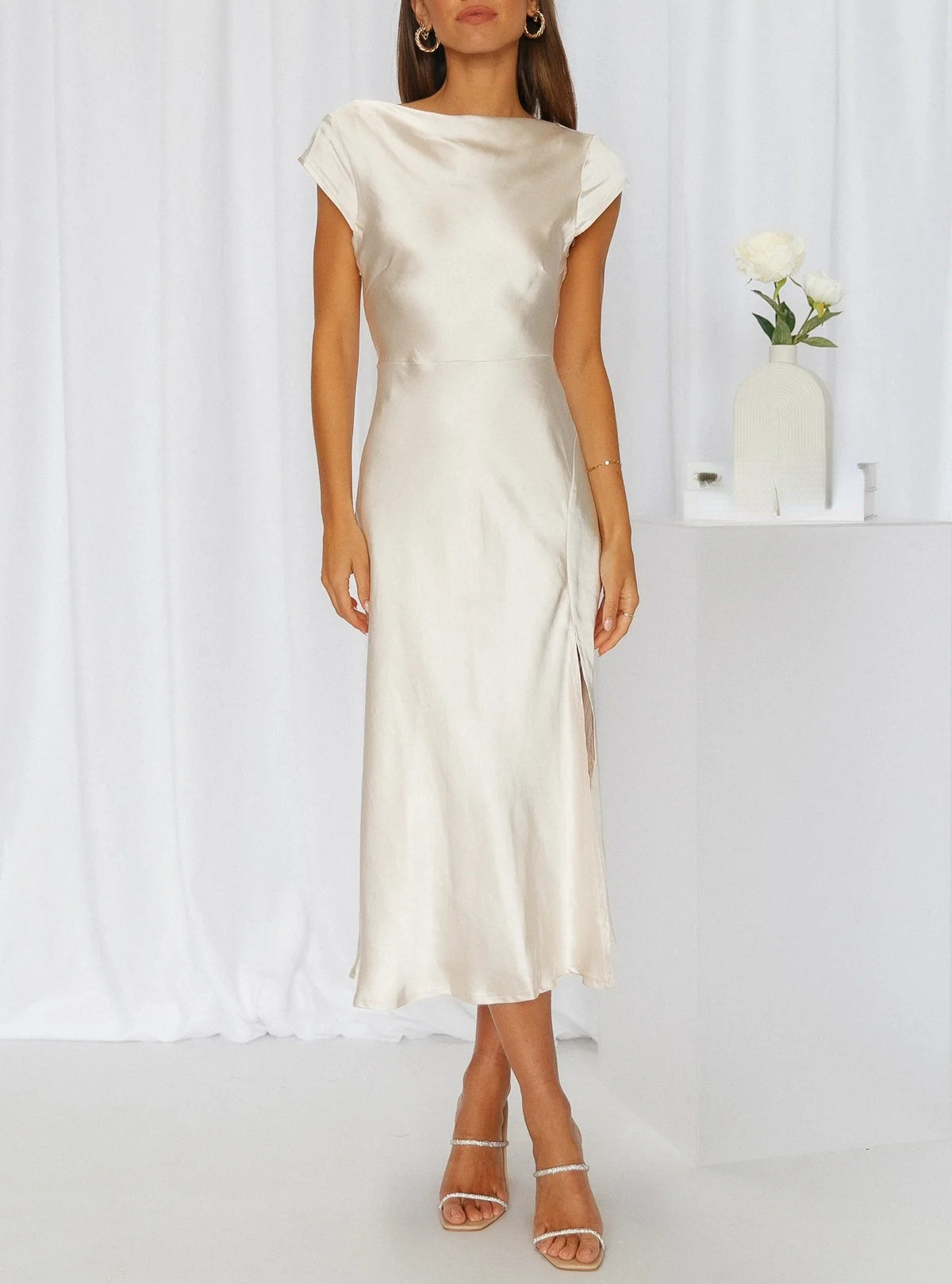 Eliza - Elegantes Slik-Kleid