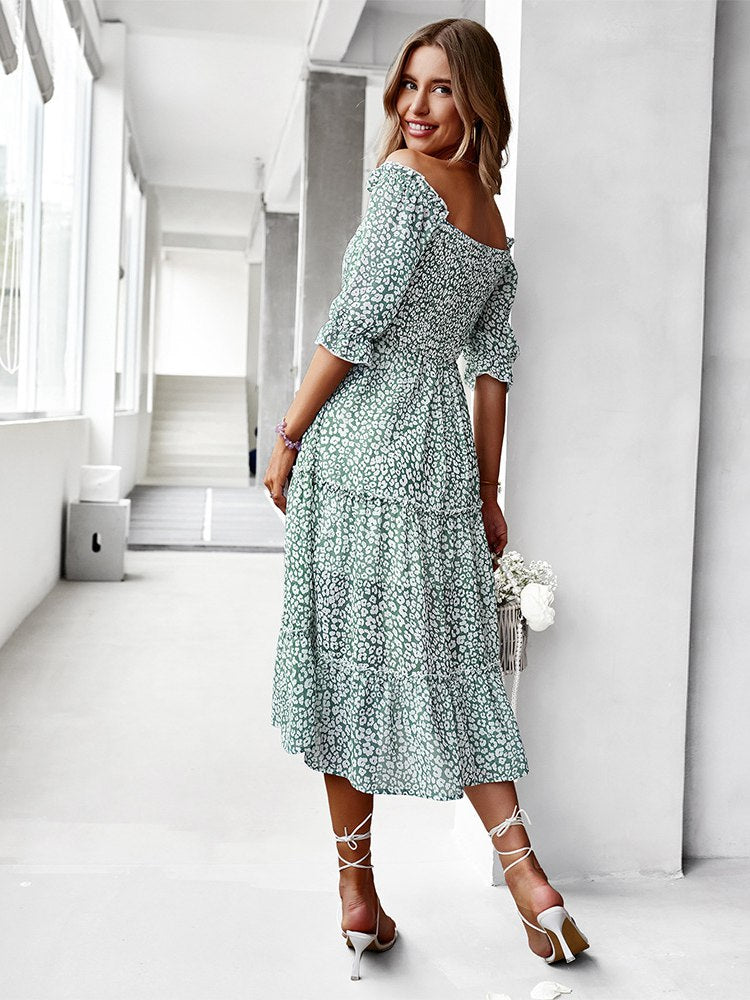 Grünes Off-Shoulder Kleid mit Leopardenmuster