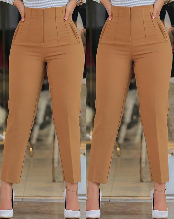 Steffie | Eine feminine Hose für einen eleganten Look