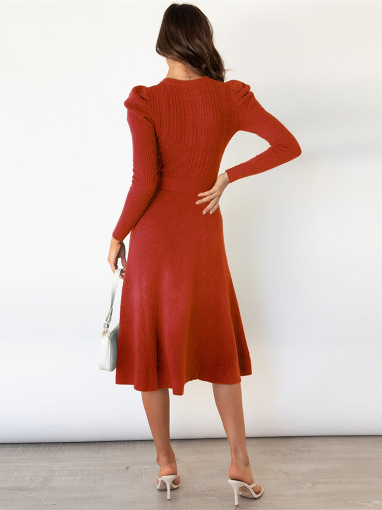 Knitted langärmeliges Kleid