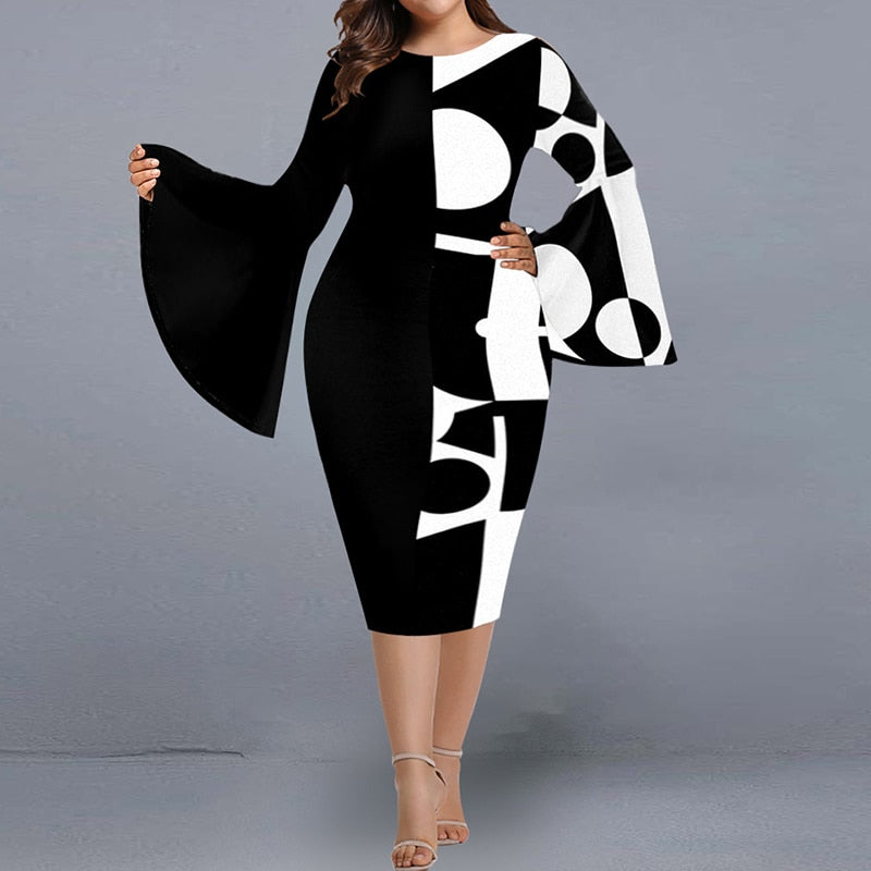 Midi kleid mit schwarz-weißem Druck (Plus-Size)