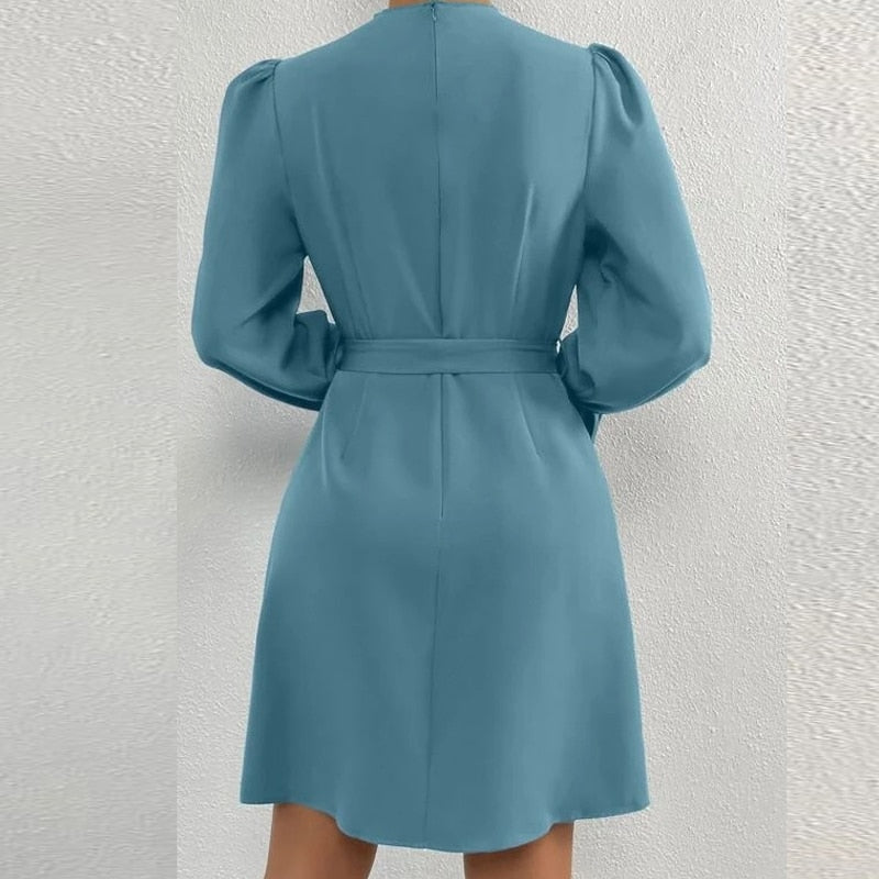 Kleid mit Gürtel