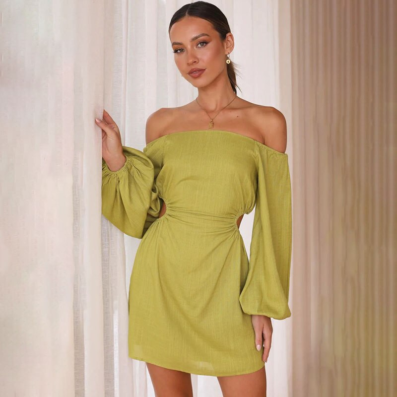 Off-shoulder Kleid mit Cut-Outs