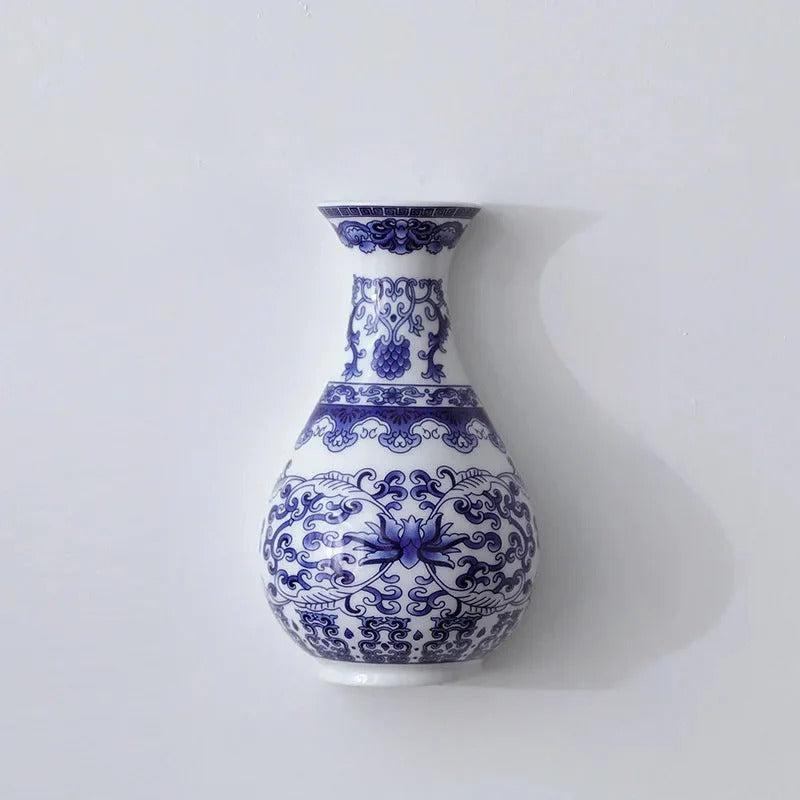 Vintage weiße Porzellanvase