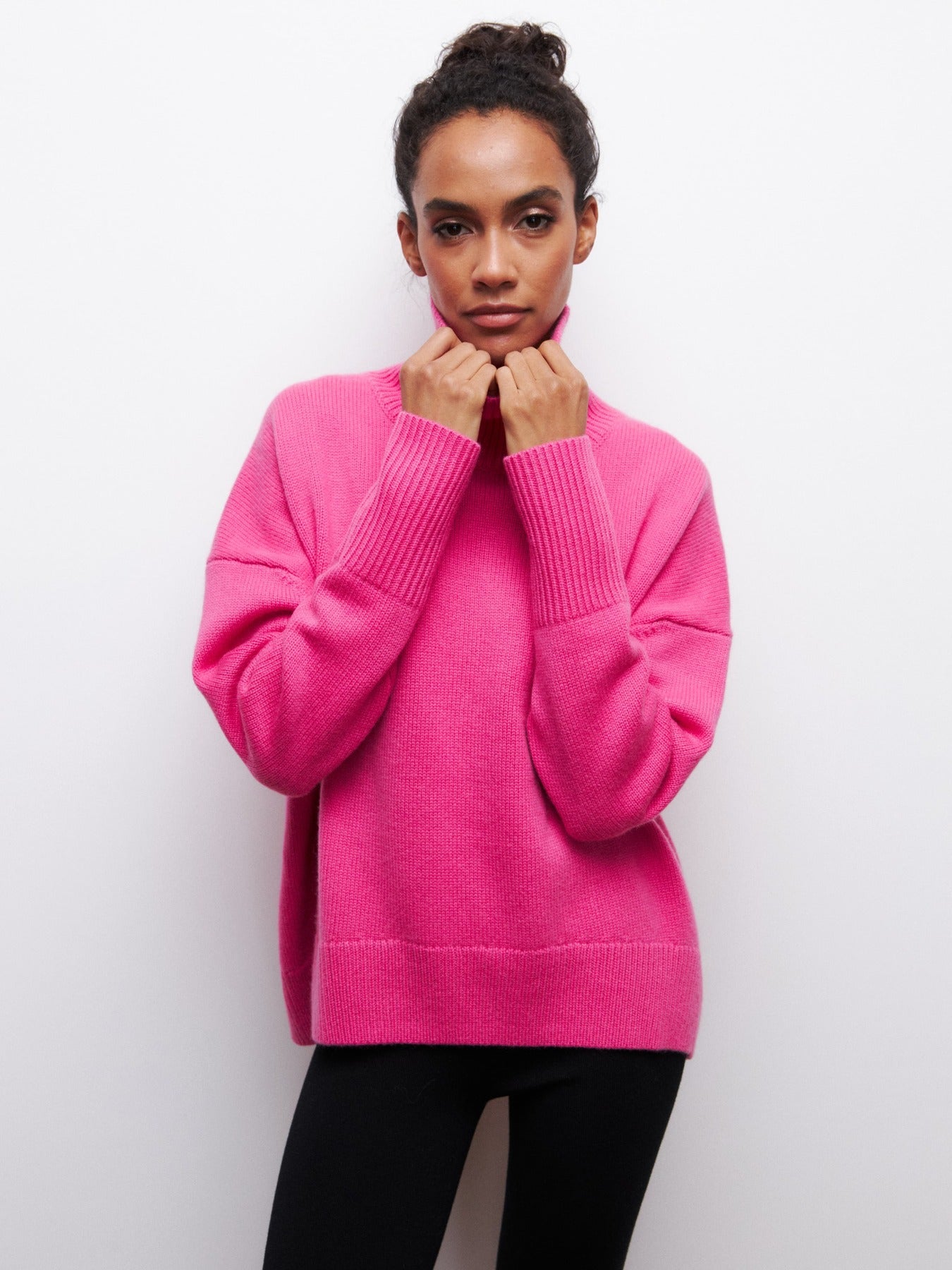 Rosa Oversized-Pullover mit Rollkragen