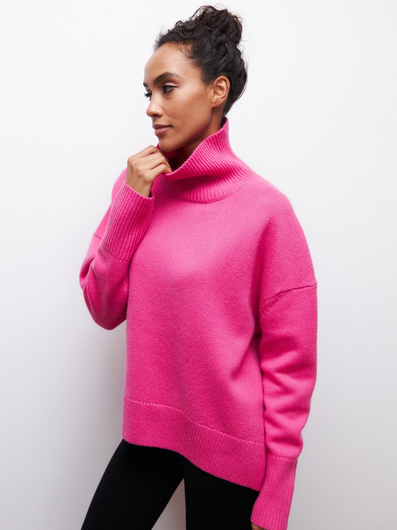 Rosa Oversized-Pullover mit Rollkragen