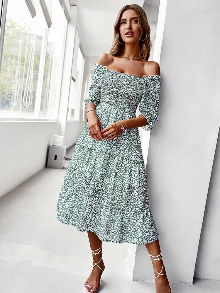 Grünes Off-Shoulder Kleid mit Leopardenmuster