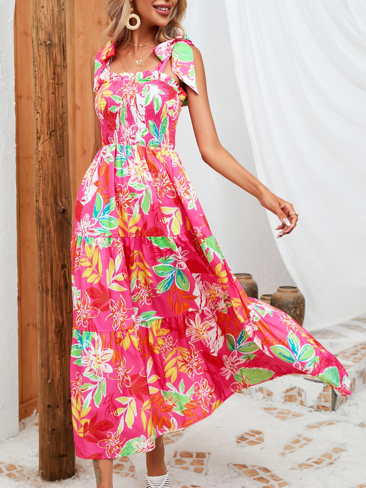 Rosa Maxikleid mit farbigem Druck