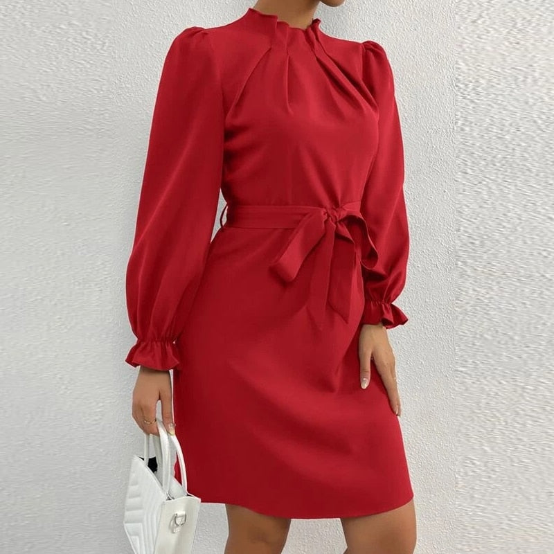 Kleid mit Gürtel