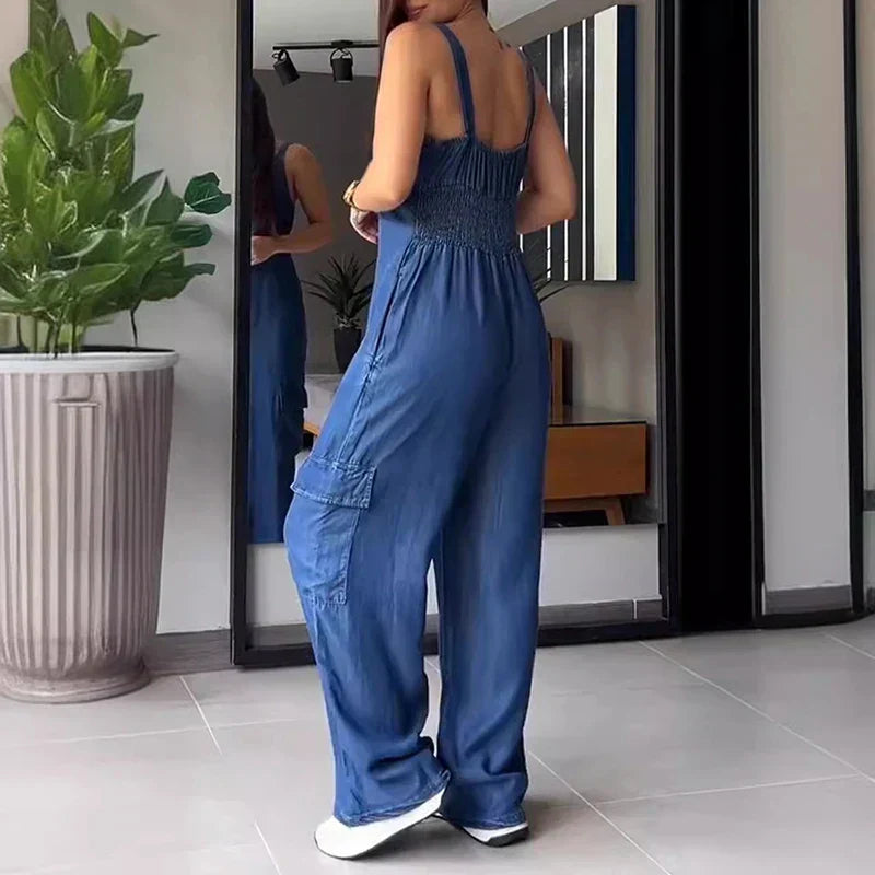 Verführerischer Jumpsuit aus Denim-Imitat