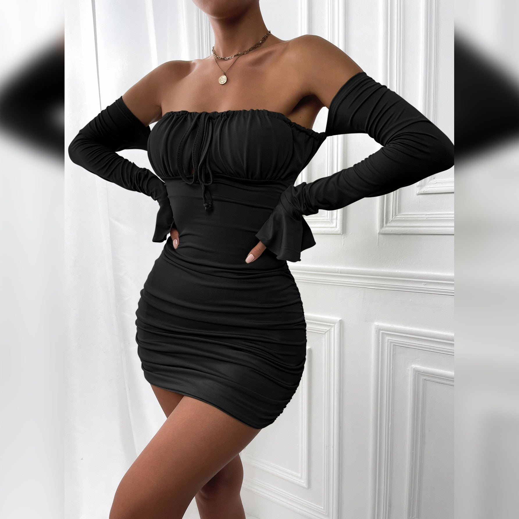 Off Shoulder Kleid mit Falten