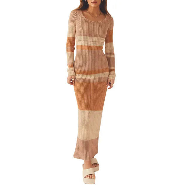 Mia | Schulterfreies Gestreiftes Strick-Maxikleid