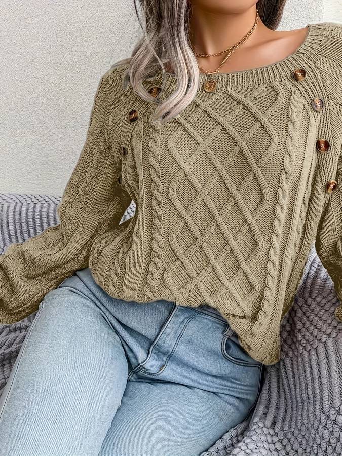 Strickpulli mit Knöpfen