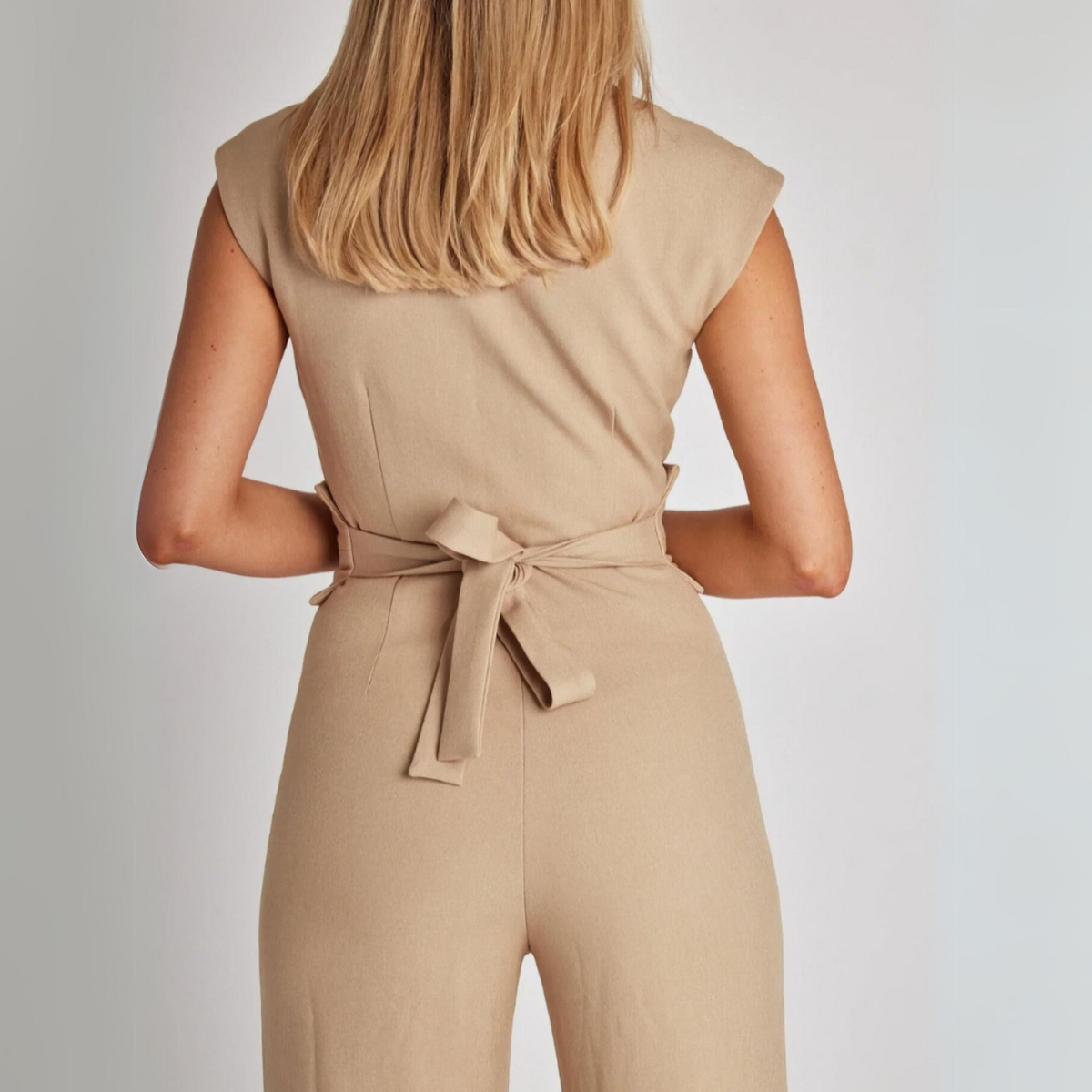 Julia | Ärmelloser Jumpsuit für Frauen