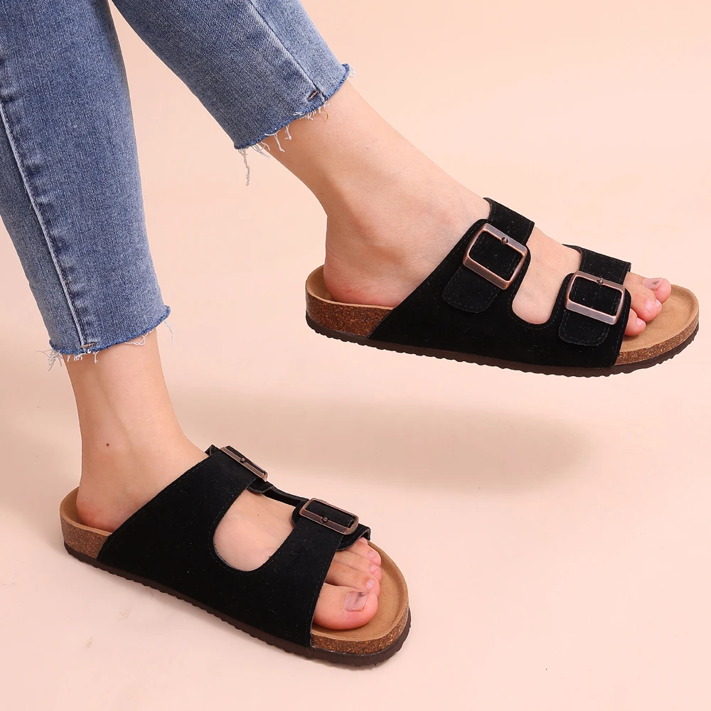 Orthopädische Sandalen mit Korkfußbett