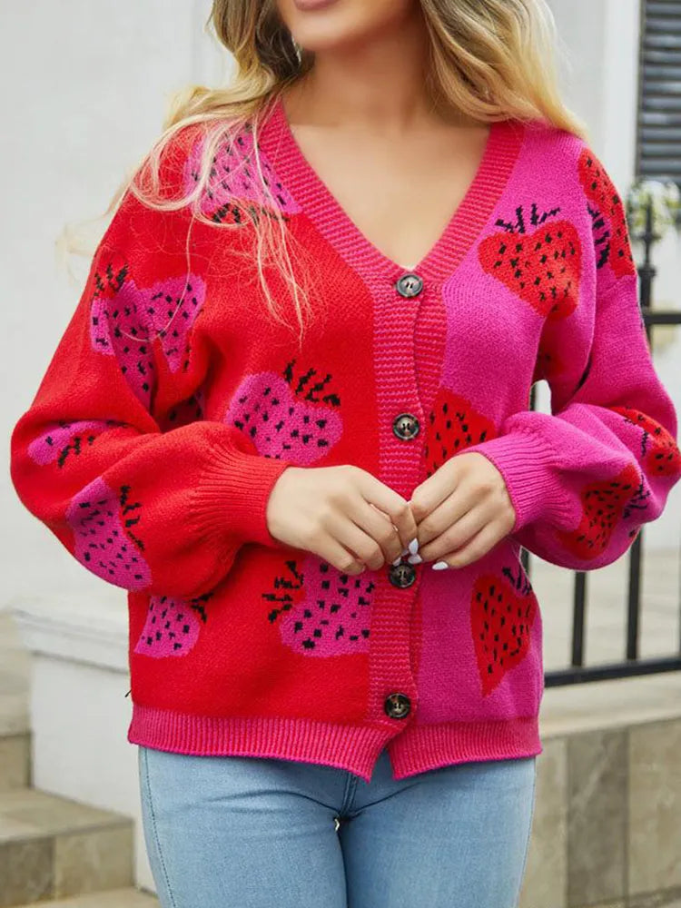 Strickjacke mit Erdbeeren