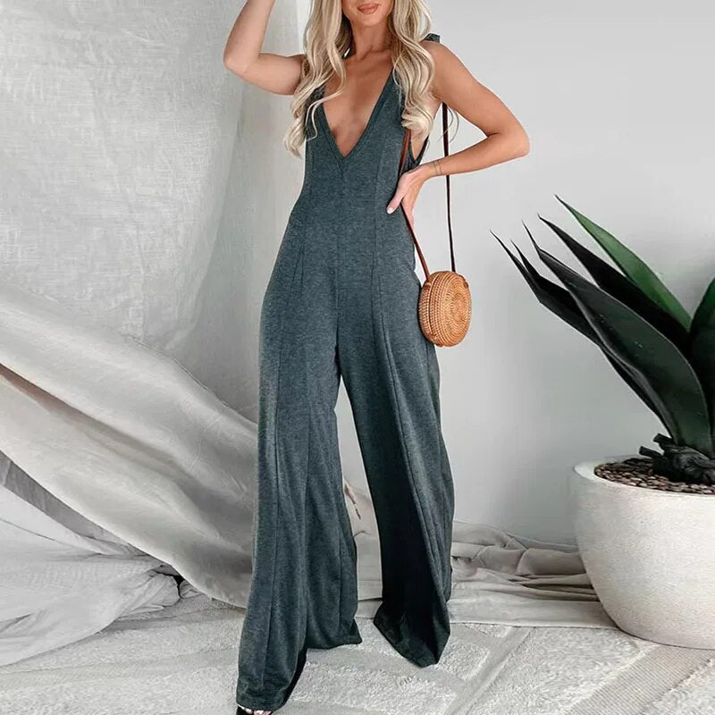 Verona | Damen Jumpsuit mit tiefem V-Ausschnitt und breiter Schulterpartie