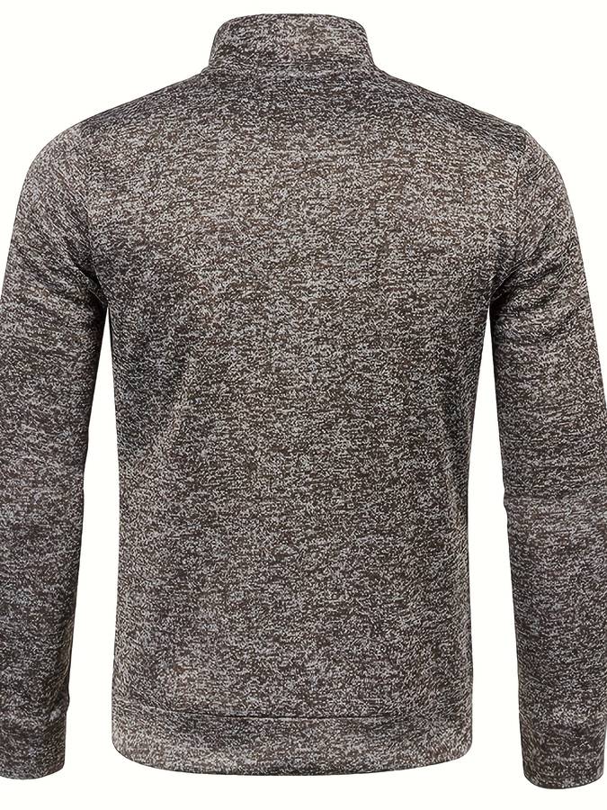 Modischer Pullover mit hohem Kragen