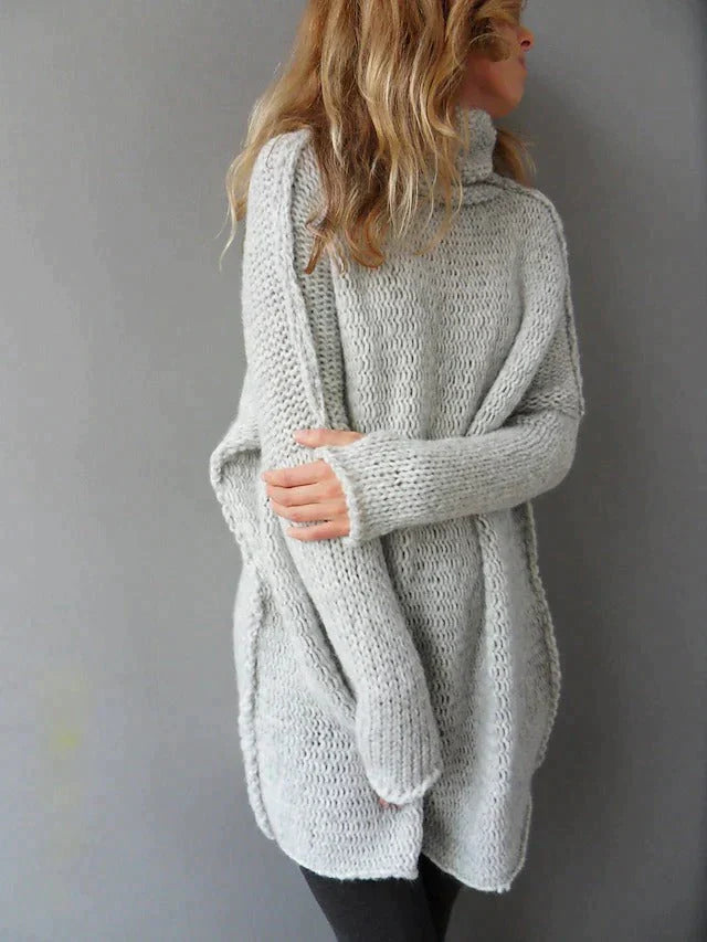 Großer grauer Pullover