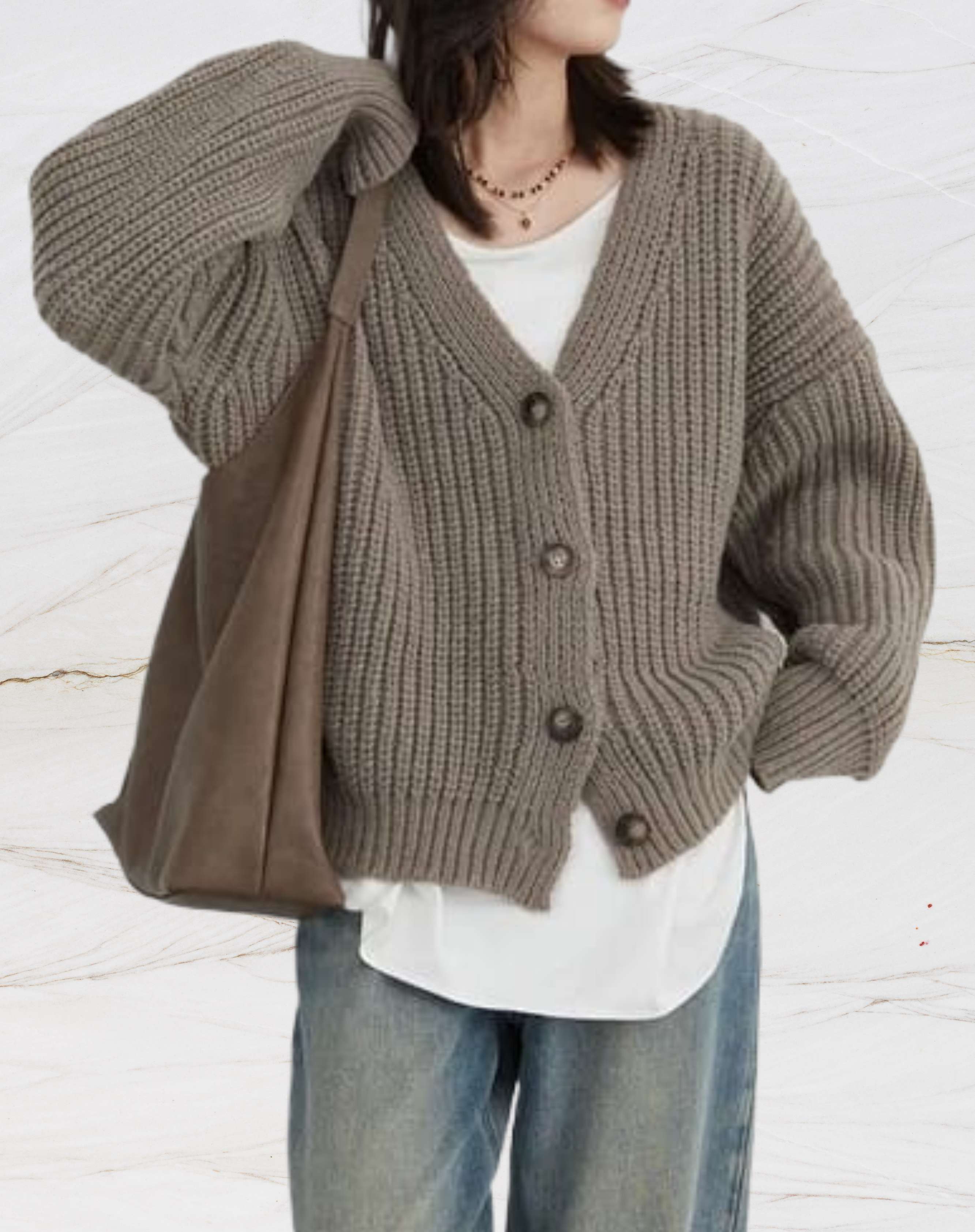 Jess | Oversize-Strickpullover mit V-Ausschnitt und Knopfleiste