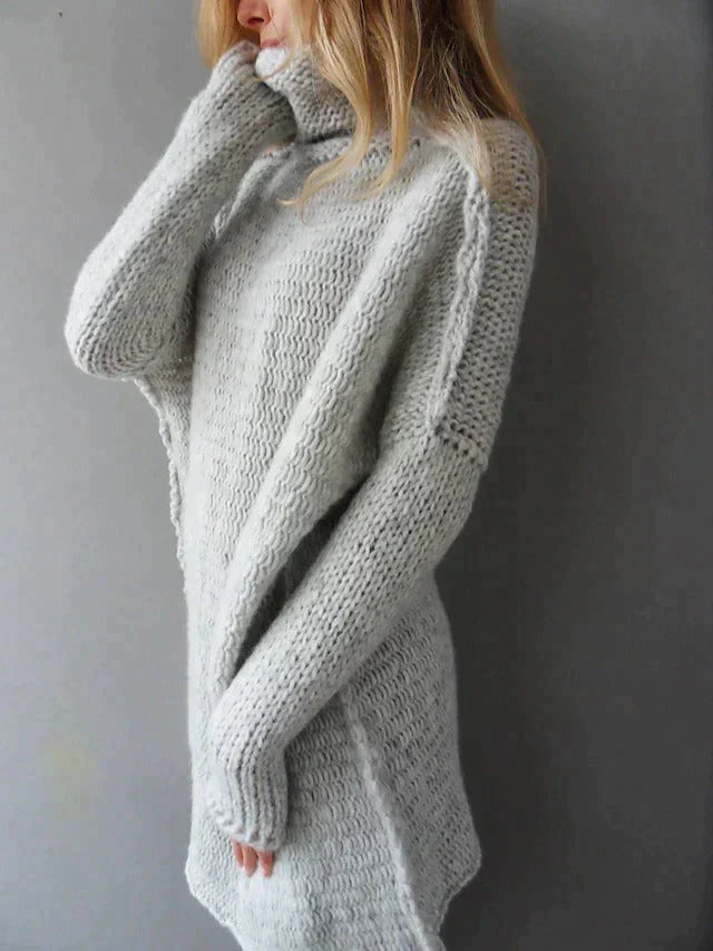 Großer grauer Pullover