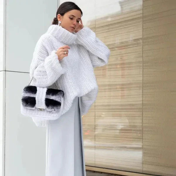 Alexandra - Flauschiger Rollkragenpullover